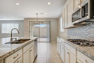 10001 Desert Bighorn Ct in Las Vegas, NV - Building Photo - Building Photo