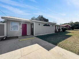 1003 County Rd 17A W in Avon Park, FL - Building Photo