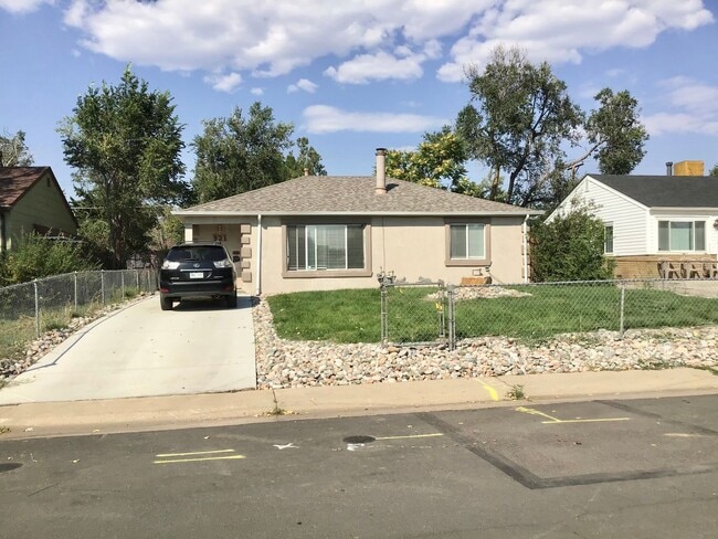 921 Xavier St in Denver, CO - Building Photo - Building Photo