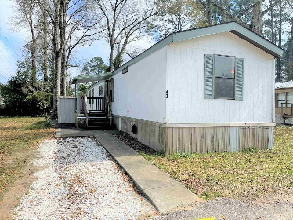 5801 Flaxman St in Pensacola, FL - Building Photo