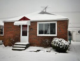 110 Waverly Ave in Buffalo, NY - Building Photo
