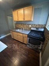 239.5 Urbana Wy in Pittsburgh, PA - Building Photo - Building Photo
