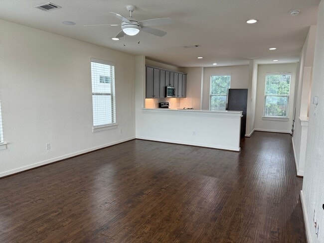 2704 Forest Park Blvd in Fort Worth, TX - Building Photo - Building Photo