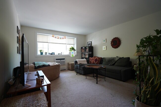 11 Embassy Rd