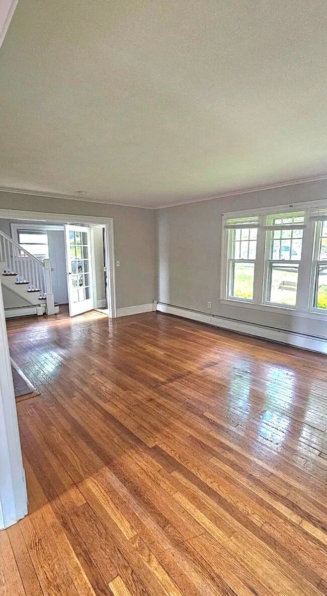 1634 Ella T Grasso Blvd in New Haven, CT - Building Photo - Building Photo