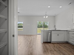 207 Verrazano Ln in Jacksonville, NC - Building Photo - Building Photo