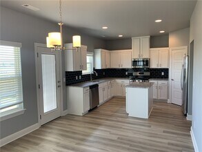 5913 SW Gentle Winds Rd in Bentonville, AR - Building Photo - Building Photo