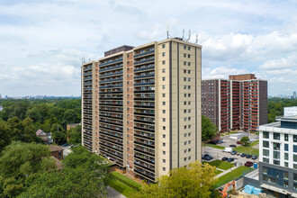 165-195 Barrington Ave in Toronto, ON - Building Photo - Building Photo