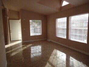 534 Vine St in El Centro, CA - Building Photo - Building Photo