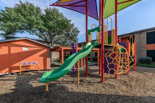 Villas Del Sol Phase One in Plano, TX - Building Photo - Building Photo