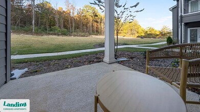 2800 Milan Ct, Unit 215 in Birmingham, AL - Foto de edificio - Building Photo