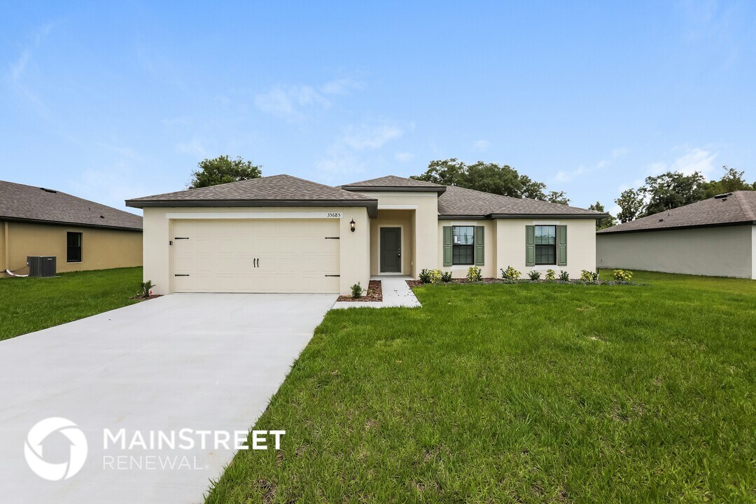 35685 Rose Moss Ave in Leesburg, FL - Building Photo