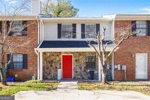 1468 Springleaf Cir SE in Smyrna, GA - Building Photo