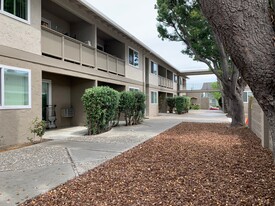 Del Prado II Apartments in Sunnyvale, CA - Building Photo - Building Photo