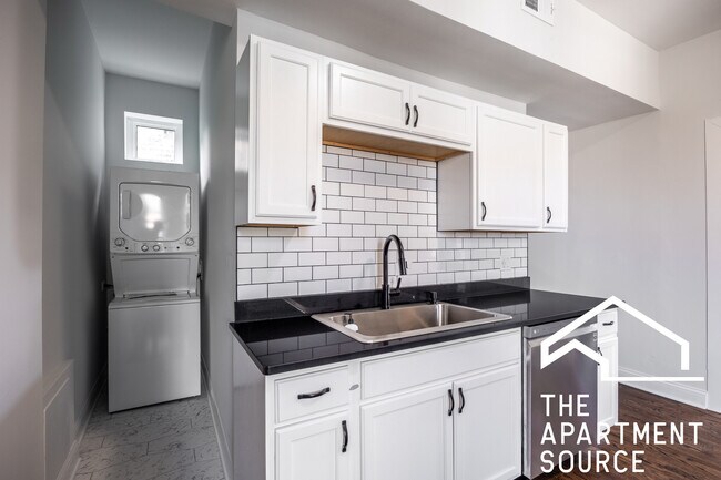 2842 W Augusta Blvd in Chicago, IL - Building Photo - Building Photo