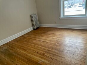 551 Elmwood Ave, Unit 04-3 in Evanston, IL - Building Photo - Building Photo