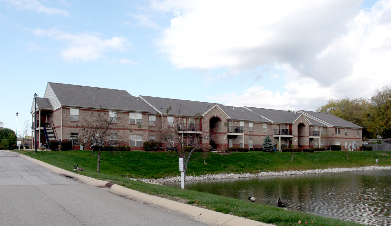 Crown Plaza in Plainfield, IN - Building Photo