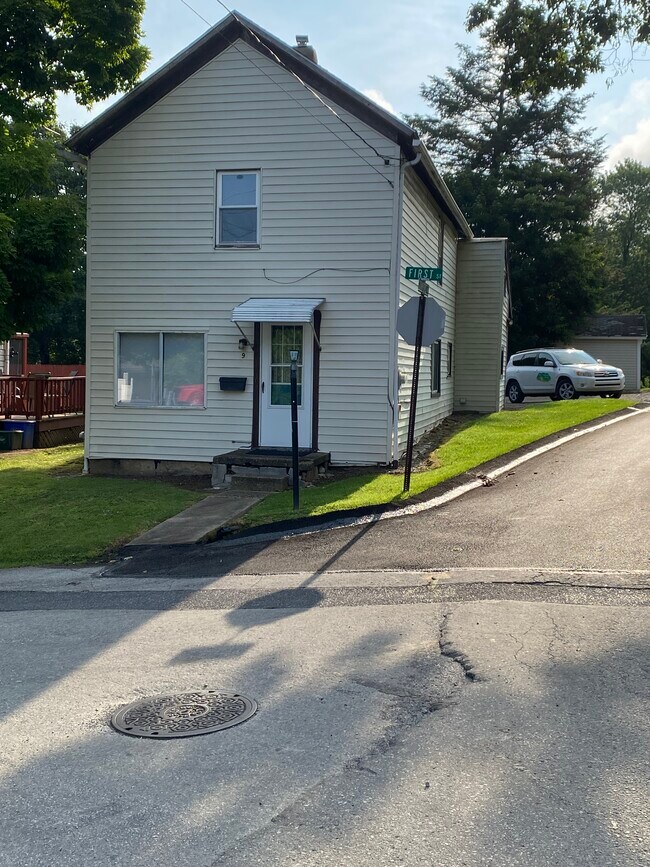 9 S 1st St Rentals in Indiana, PA