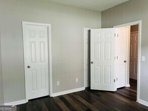26 Cliffhaven Cir in Newnan, GA - Building Photo - Building Photo