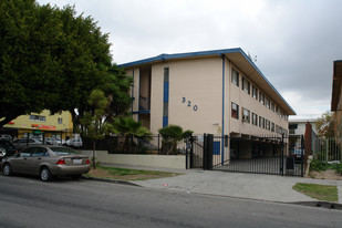 320 S Hobart Blvd Apartments