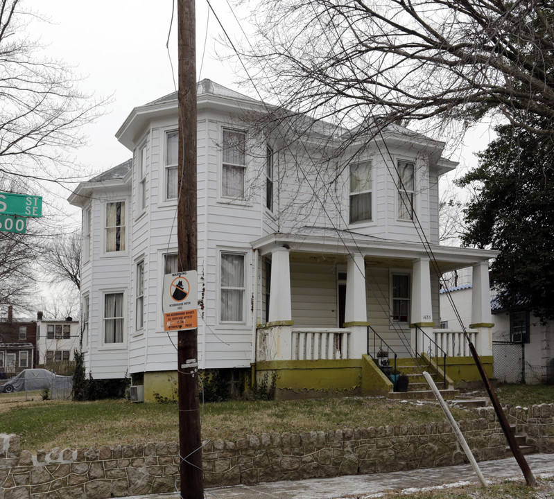 1701 S St SE in Washington, DC - Foto de edificio