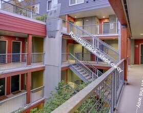 2440 Western Ave, Unit 615 in Seattle, WA - Building Photo - Building Photo