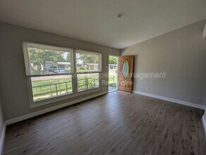 1700 Kay Dr in Florissant, MO - Building Photo - Building Photo