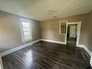 1009 W Smith St in Peoria, IL - Building Photo - Building Photo