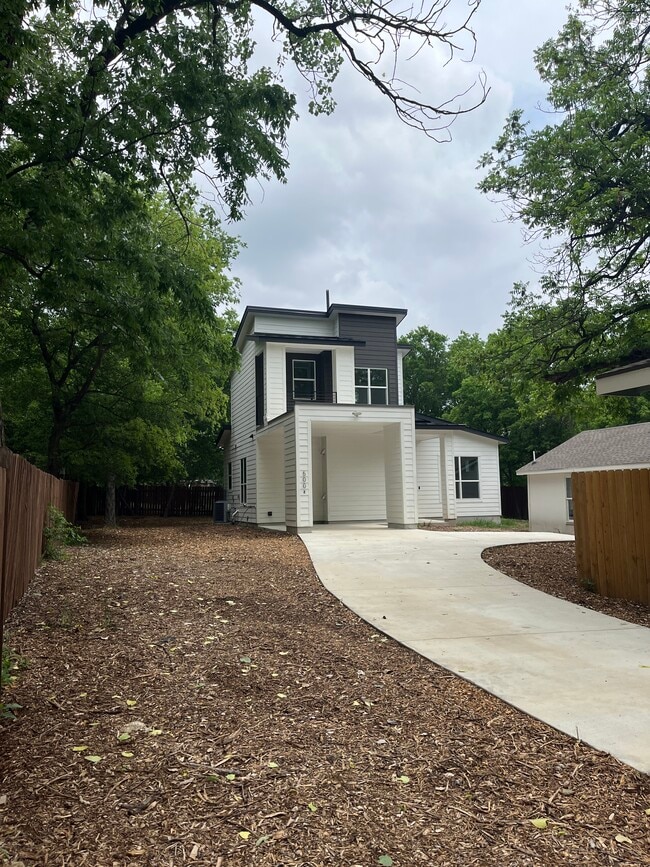 500 Capitol Dr in Austin, TX - Building Photo - Building Photo