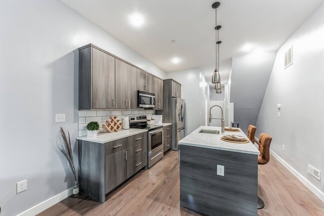 2110 N 7th St in Philadelphia, PA - Building Photo - Building Photo