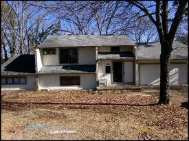 11320 Southridge Dr in Little Rock, AR - Building Photo