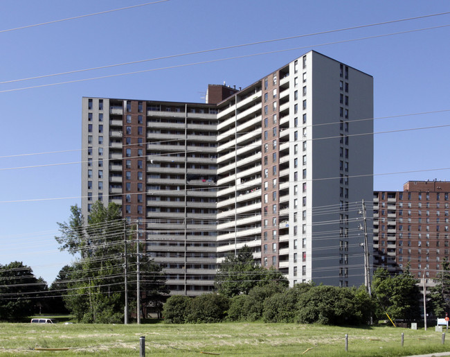 Willowridge Towers in Toronto, ON - Building Photo - Building Photo