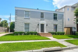 2718 Wroxton Rd in Houston, TX - Building Photo - Building Photo