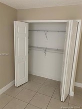 486 NW 165th St-Unit -B-605 in Miami, FL - Building Photo - Building Photo