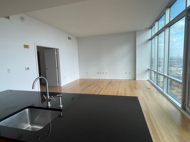 300 W 3rd St-Unit -1 in Little Rock, AR - Foto de edificio - Building Photo