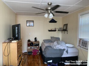 41 Cross St, Unit A in Somerville, MA - Building Photo - Building Photo