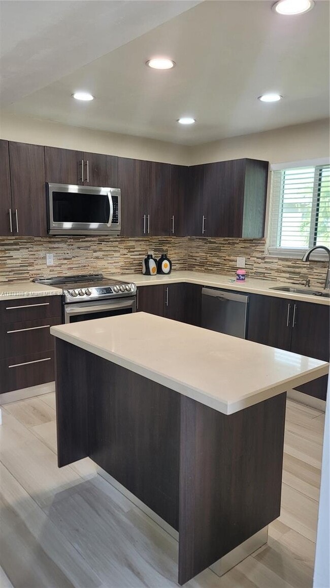 property at 330 Racquet Club Rd