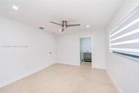 1401 SW 20th St in Miami, FL - Building Photo - Building Photo