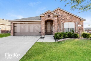 513 Azalea Dr in Nevada, TX - Building Photo