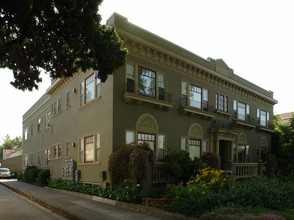 470 S 3rd St in San Jose, CA - Foto de edificio - Building Photo