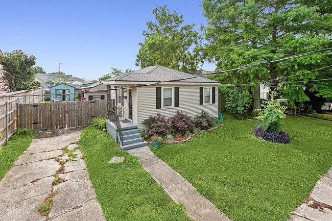 319 East Ave in Harahan, LA - Building Photo - Building Photo