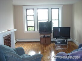 1682 Commonwealth Ave in Boston, MA - Building Photo