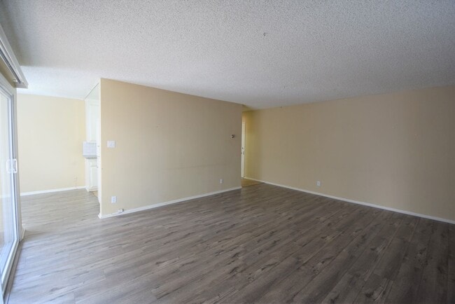 4225 Mary Ellen Ave in Los Angeles, CA - Building Photo - Building Photo