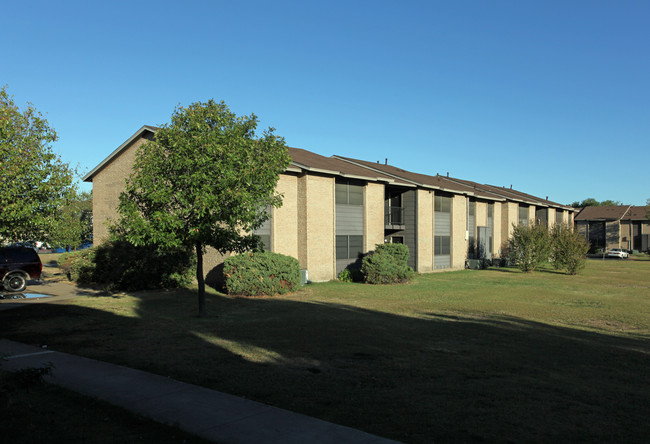 Prairie Ridge in Grand Prairie, TX - Building Photo - Building Photo