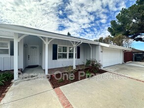 782 Briarcliff Rd in Thousand Oaks, CA - Building Photo - Building Photo