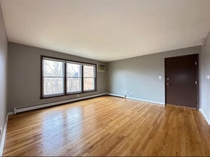 430 W Stevens Dr in Addison, IL - Building Photo - Building Photo