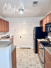725 Walker Square in Charlottesville, VA - Building Photo - Building Photo