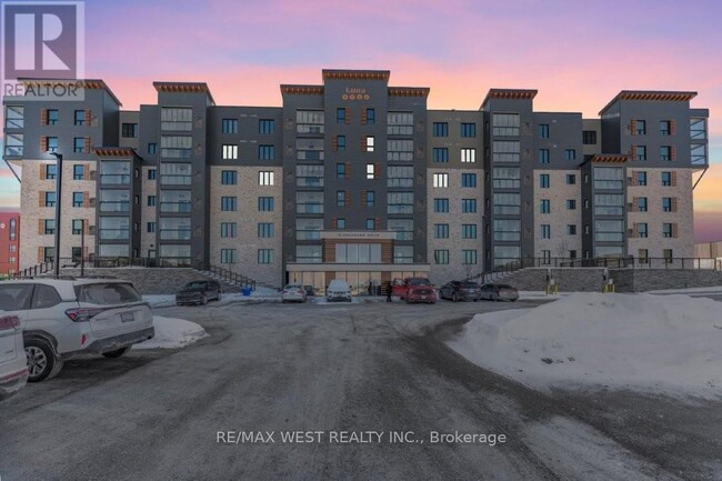 15-315 Kneeshaw Dr