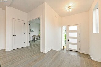 4563-4563 N Borthwick Ave in Portland, OR - Building Photo - Building Photo