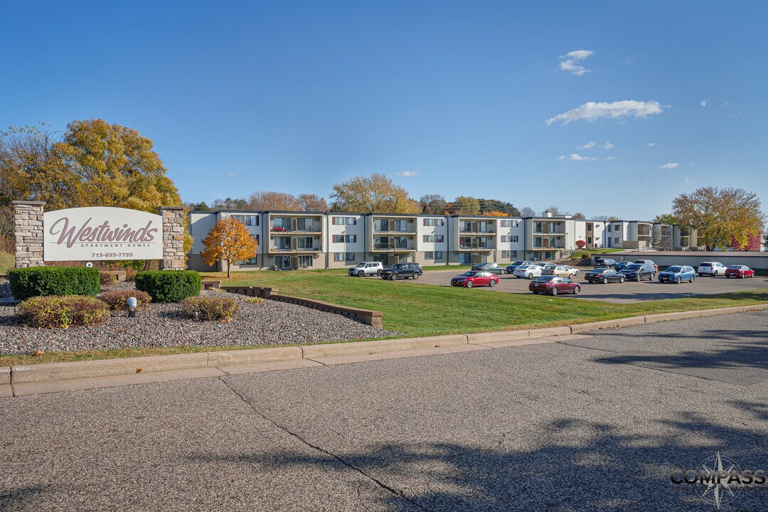 Westwinds in Eau Claire, WI - Building Photo